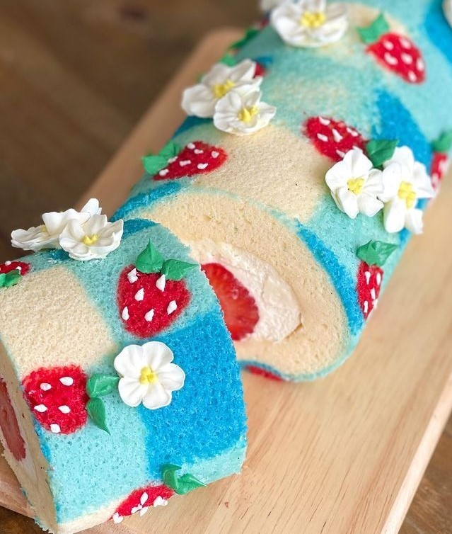 daily_dolce's tweet photo. Roll cakes made by ohcakeswinnie https://t.co/RNYmvh5046
