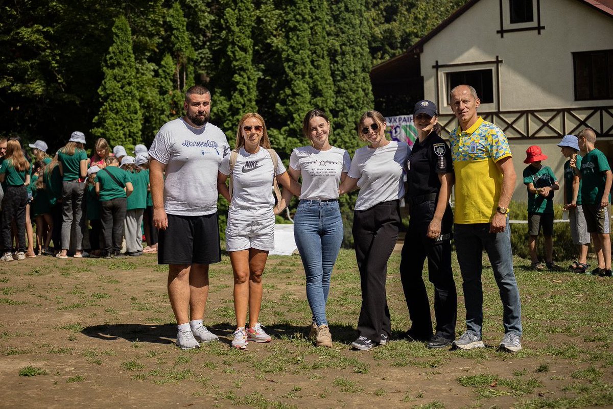 OlympicUA's tweet photo. 💙💛 #OlympicLab у Чернівцях: на базі табору «Під Лісом» пройшов спортивно-інтерактивний захід
👉https://t.co/sZP7G7RLrv
#StandWithUkraine #НОК #Україна #УкраїнськийСпорт #Ukraine #StrongerTogether #StayHealthy #StayActive #РазомдоПеремоги #MoveForUkraine #НОКЧернівці https://t.co/bNpk35aE8B
