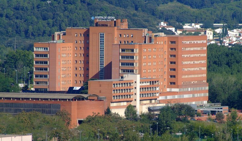 Avui he hagut d'anar a les urgències del Trueta. 
(Res gaire greu).
Mai podrem reconèixer prou el "miracle civil" que és la nostra sanitat pública i els seus professionals.