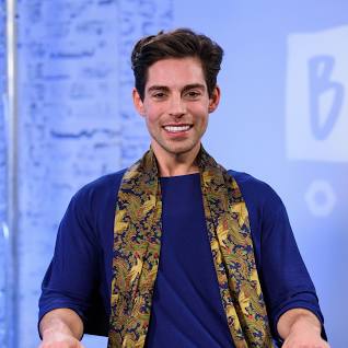 UnitedAgents's tweet photo. #CelebsGoDating is BACK on @E4Tweets for a brand new series! 🎊

You'll get to see @MarkVandelli getting ready to find love, with @TomReadWilson returning as the Senior Client 
Co-Ordinator. It's going to be a great season, so be sure to catch it! 📺🍿🥂 https://t.co/guFoNAtAkN