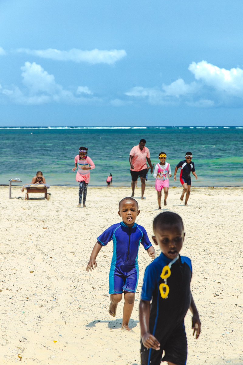 mummy_secrets's tweet photo. Jour J - 14 pour la fin des vacances… Profitez-en pour créer des souvenirs inoubliables en famille. Quelle est votre activité préférée à faire pendant les vacances d'été ? Partagez avec nous ! 

#VacancesEnFamille https://t.co/NTP5pg8qcn