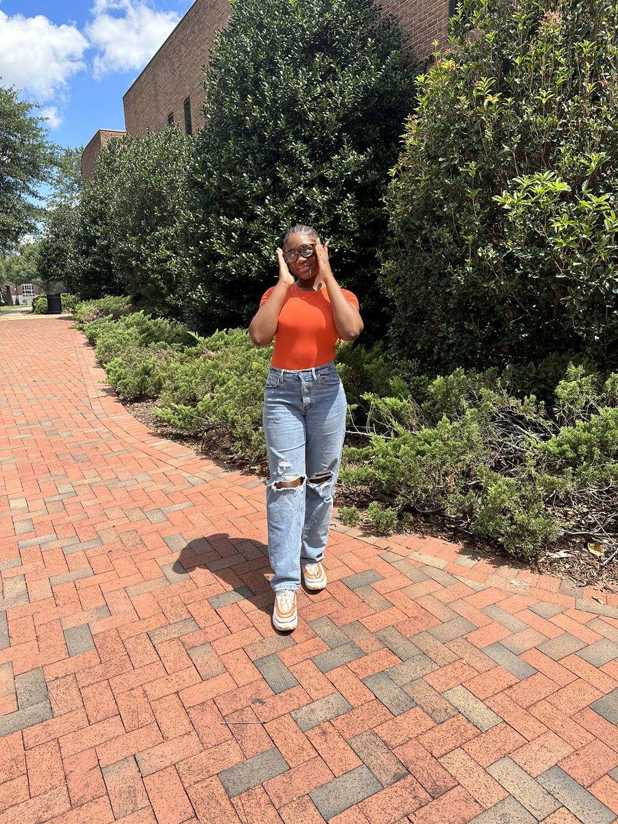 kelseymperine's tweet photo. update 🧡 #3LOL #blackgirlsdolaw https://t.co/B8eZeizSnC