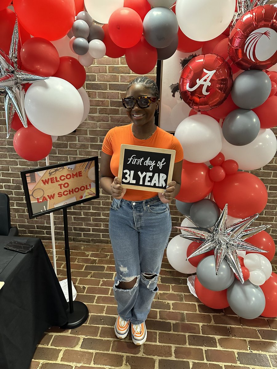 kelseymperine's tweet photo. update 🧡 #3LOL #blackgirlsdolaw https://t.co/B8eZeizSnC