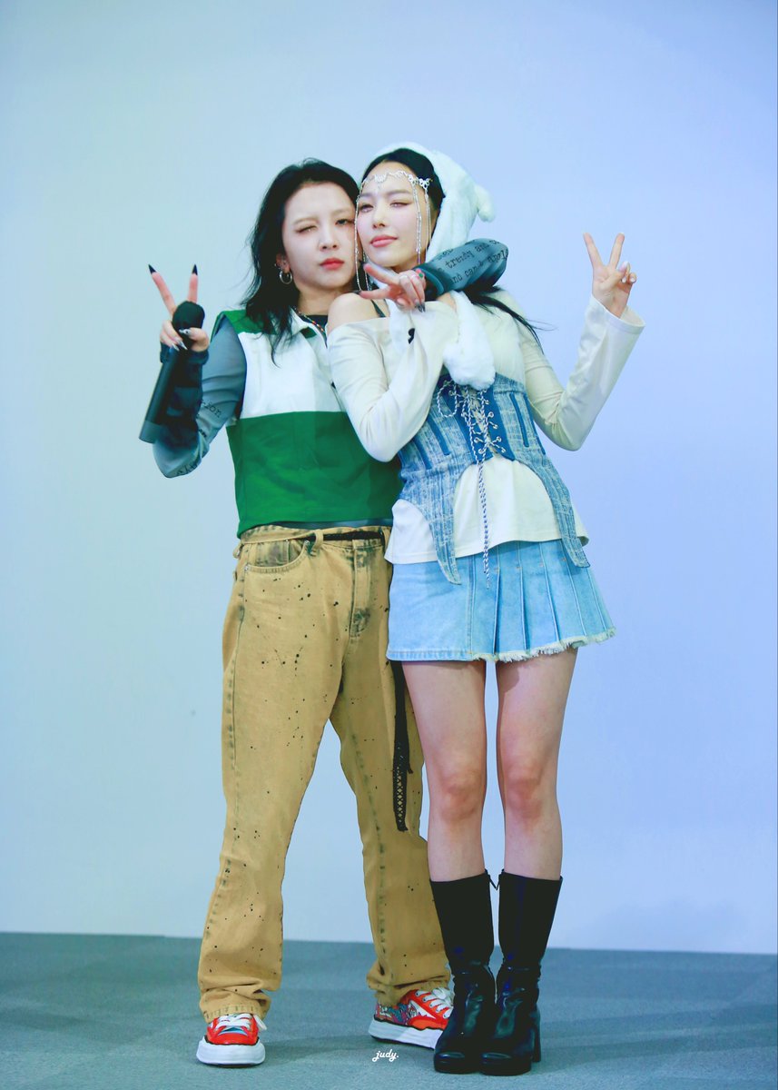 #HAPPY_SOMIN_DAY -ˋˏ 🩷 ˎˊ-

#KARD #SOMIN #전소민
#JIWOO #전지우