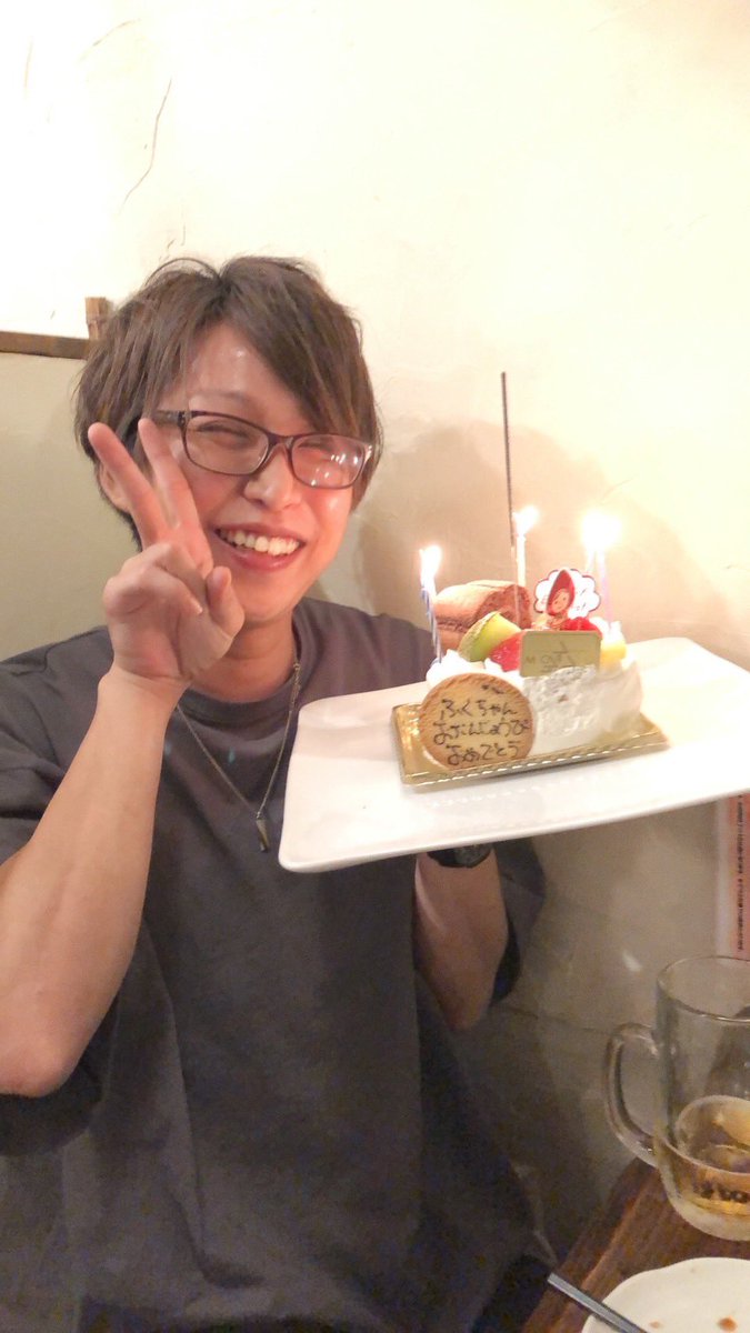 今年も風船が飛んだよーだ！！
今年は職場の仲良い人にも祝ってもらっていい歳になりそーな予感！！