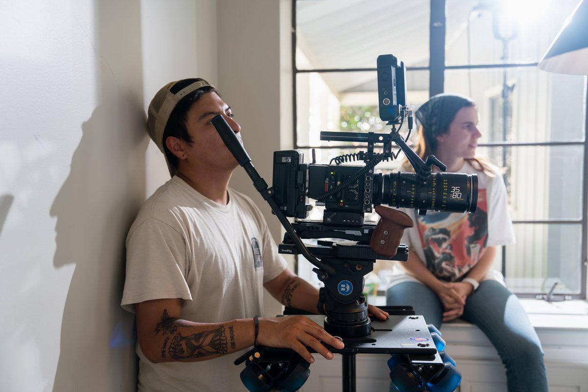 got milk? 

Check out some BTS from a recent shoot with <a href="/ProducersDairy/">Producers Dairy</a> 🐄
