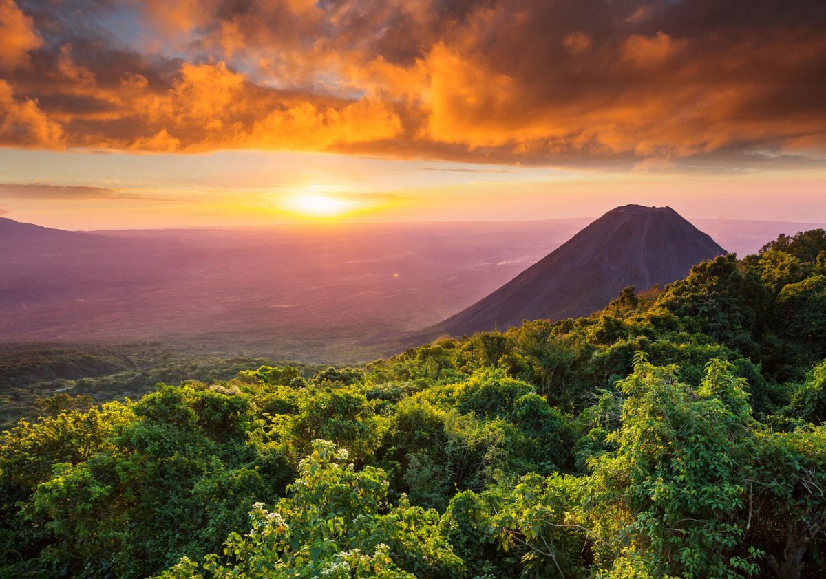 NearyKen's tweet photo. Had the Introductory Meeting for our El Salvador trip yesterday. 
First step is $300 to secure my spot/plane ticket and submit my application.
I can share more information after application is submitted. 
Please come beside me in prayer for this trip and many to come. https://t.co/EO8eYhn8S4