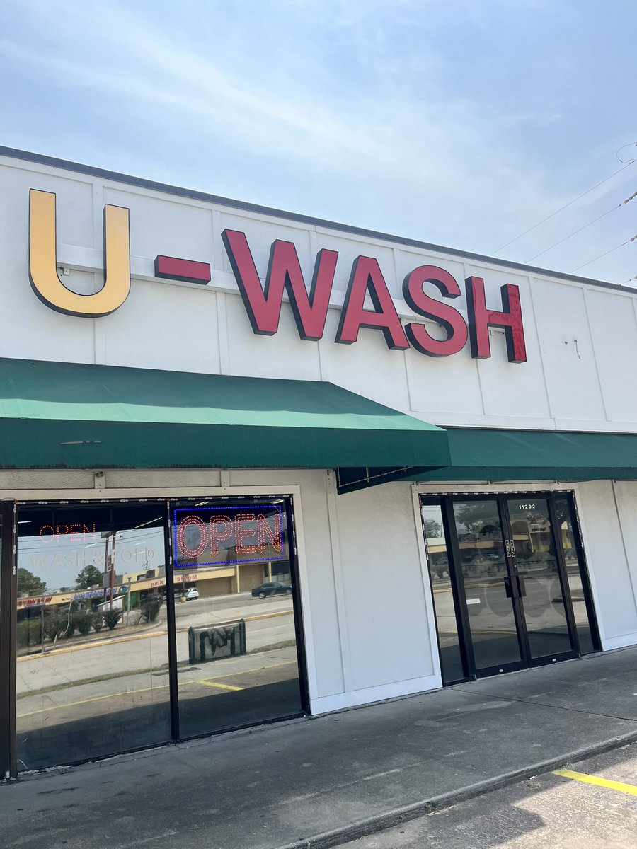 ValeriaCeja3's tweet photo. Come to UWASH to get your clothes washed for FREE! Blessings from the kinder Millsap team! #millsapmustangs #mustangsLEAD #millsapserves #CFISDspirit #cyfairmillsap https://t.co/tIdyBmoGiS