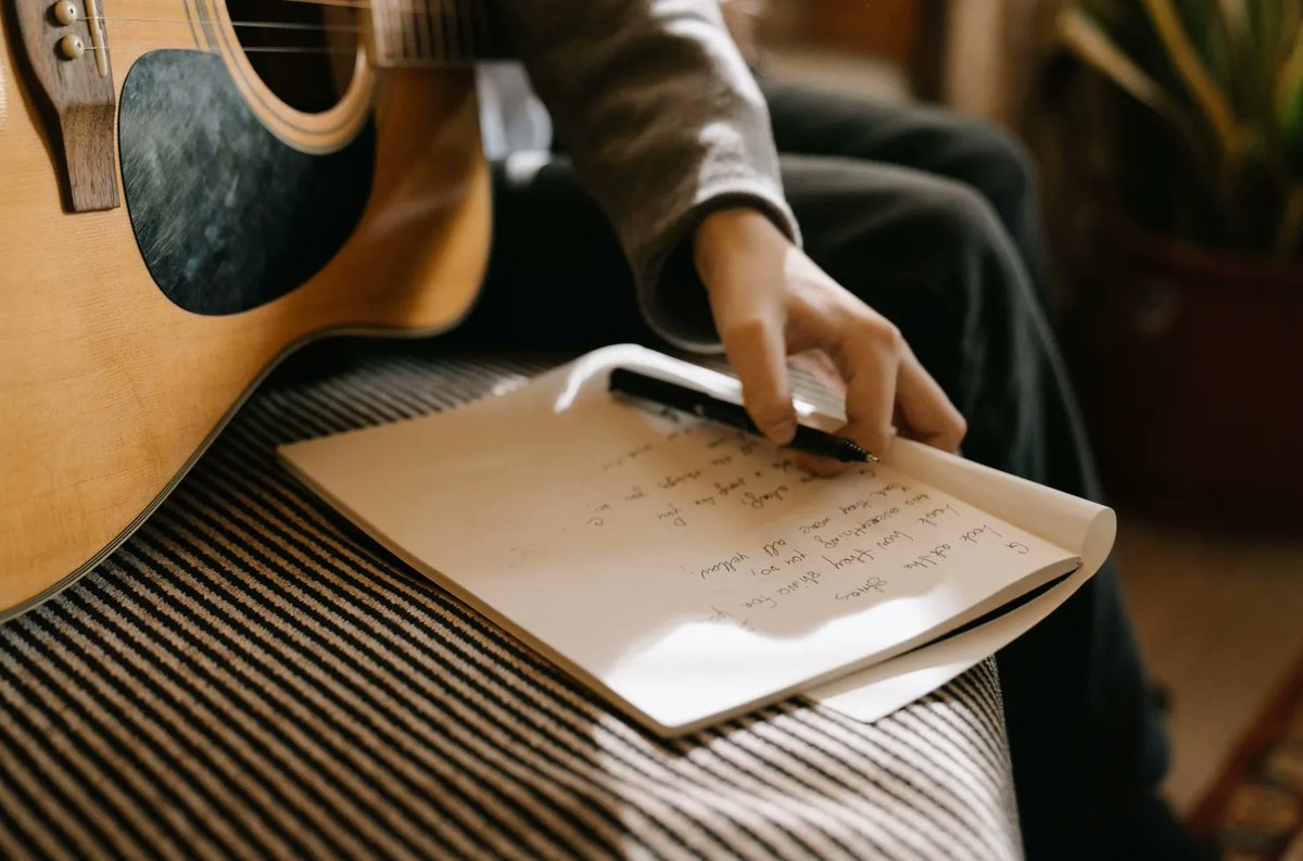 flapperpress's tweet photo. Rena Justine offers advice on honing the craft of writing a memorable song.
#renajustine #music #composing #lyrics #passions #flapperpress https://t.co/vLrZD82r7E