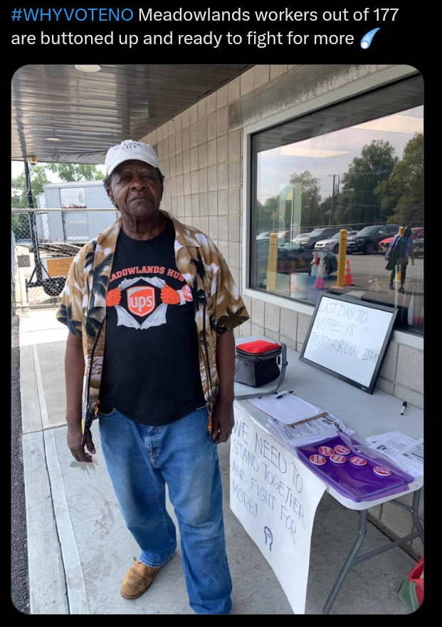 Carmina99935722's tweet photo. #sob, the #MarblePalace &amp; their minions are trying to push the concessionary #upsContract. But #members are fighting back. We need to Stop them moving the #Teamsters backwards. We need to get out the #VoteNo in the barns &amp; online as we approach the deadline. Vote No &amp; organize it https://t.co/tXMwRG1RuA