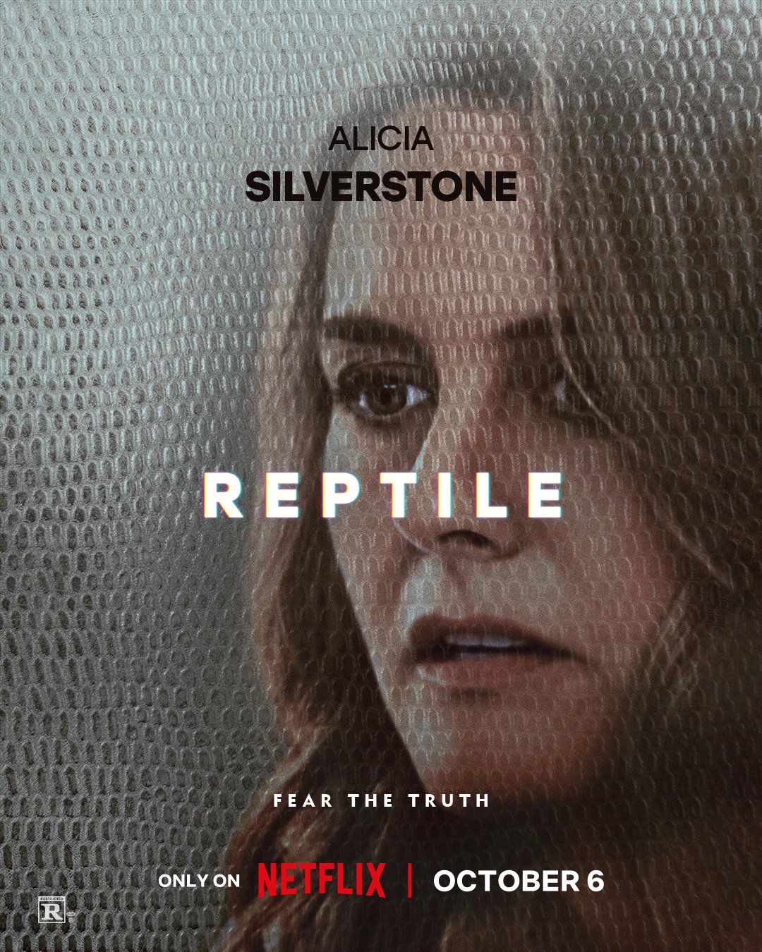 Alicia Silverstone in Reptile Netflix karakterposter