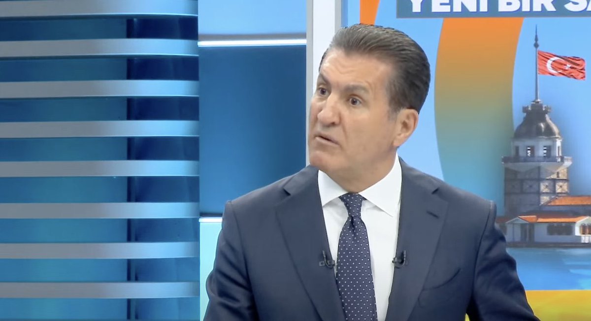 CHP Erzincan Milletvekili Mustafa Sarıgül: "Üç kitap bizim için önemli. Kur'an-ı Kerim, Nutuk ve Suç ve Ceza."