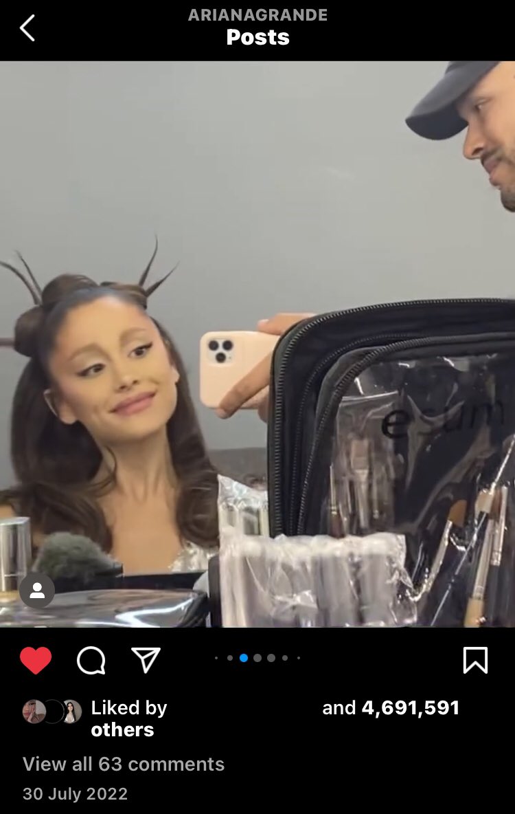 _ghostinu's tweet photo. guys she really can keep secrets now 😭😭 https://t.co/UJh0qHseTR
