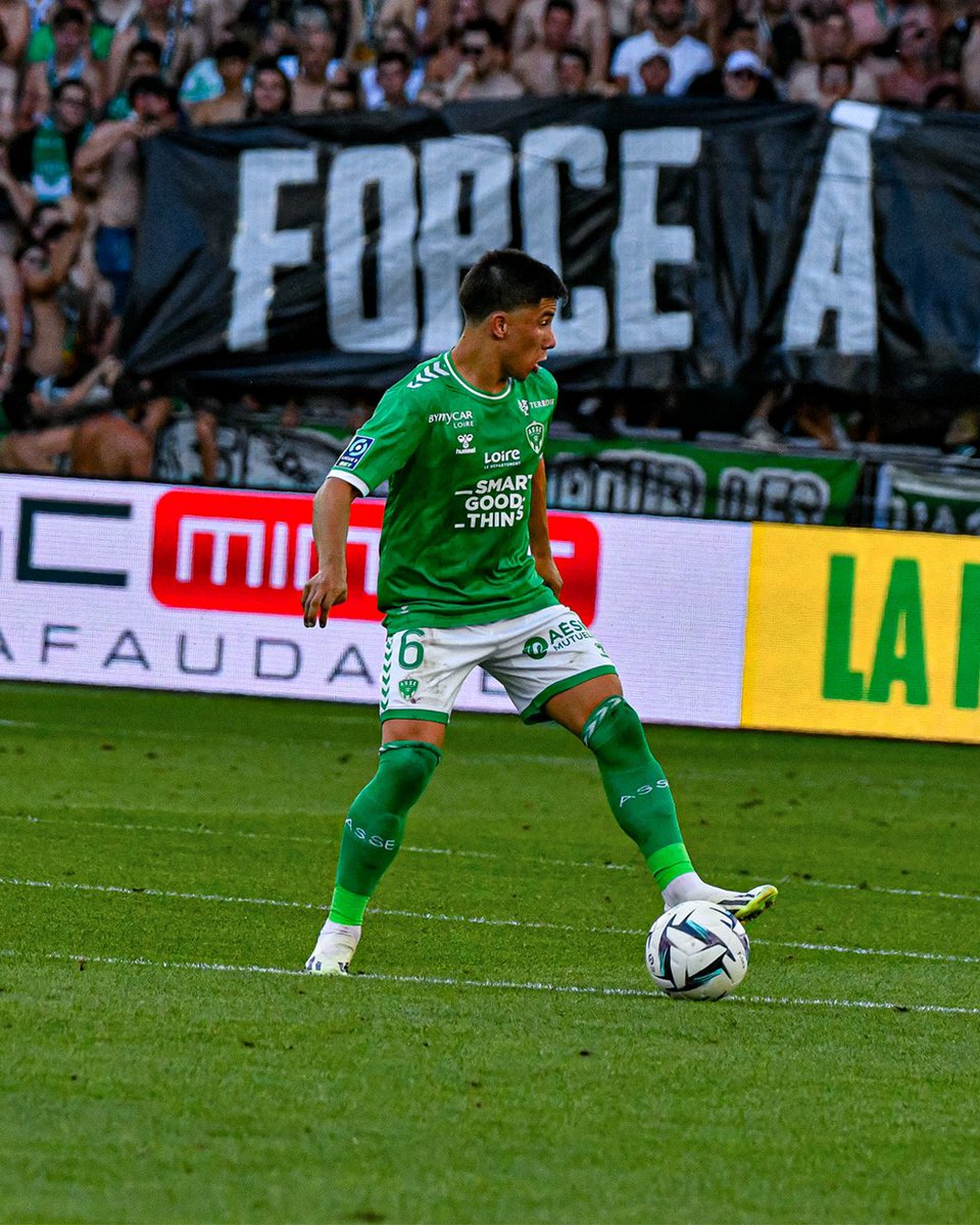 bouchouari_fp's tweet photo. 📔 Album photo • #ASSEQRM 📸❤️
#ASSE #SaintEtienne #Verts #Football #Ligue1 #StadeGeoffroyGuichard #ChaudLesVerts #AllezLesVerts #ForzaASSE #ASSEFamily #FansASSE #GreenTeam #ASSEFans #ASSENation #FiertéVerte
#bouchouari #benjaminbouchouari #teambouchouari #asse #teamasse https://t.co/GLN6emF6jP