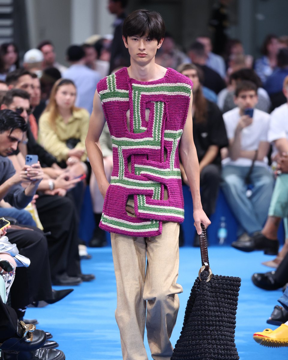 Fashion Week tweet media