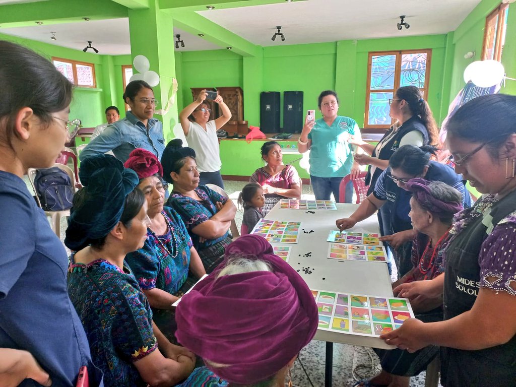SESAN_Solola's tweet photo. Las acciones conjuntas para prevenir la desnutrición y promover salud y nutrición, son objetivos de las Comisiones en #SAN. En el municipio de Santa Catarina Palopó sostienen reunión ordinaria y promueven acciones importantes, como la lactancia materna exclusiva! #GCNN https://t.co/Ggod0TGqog