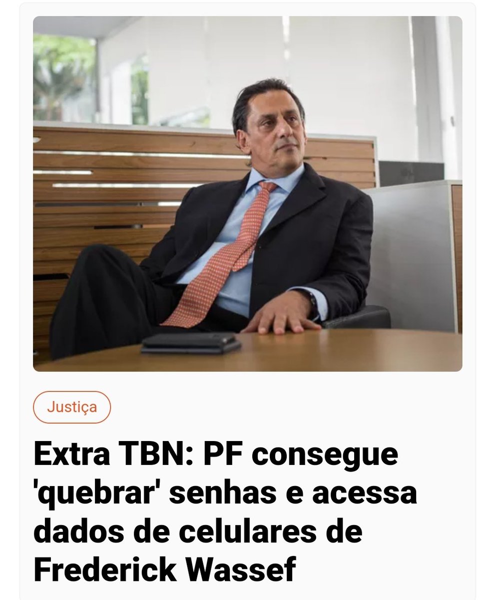 oiluiz's tweet photo. Enquanto isso, o celular do advogado do Adélio permanece intocado. 😇 https://t.co/ycZUXRvrkb