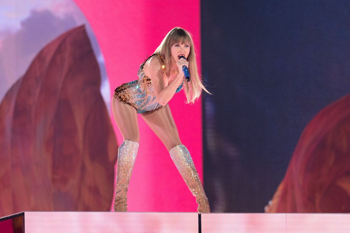 Y100MIAMI's tweet photo. We have YOUR chance to win @taylorswift13 tickets! We’re giving them away all month long for the @HardRockStadium shows in Oct 2024! Click Here to see how!: https://t.co/P3wgI3PiKZ ✨

📷: Getty Images https://t.co/kXfPtIjPhC