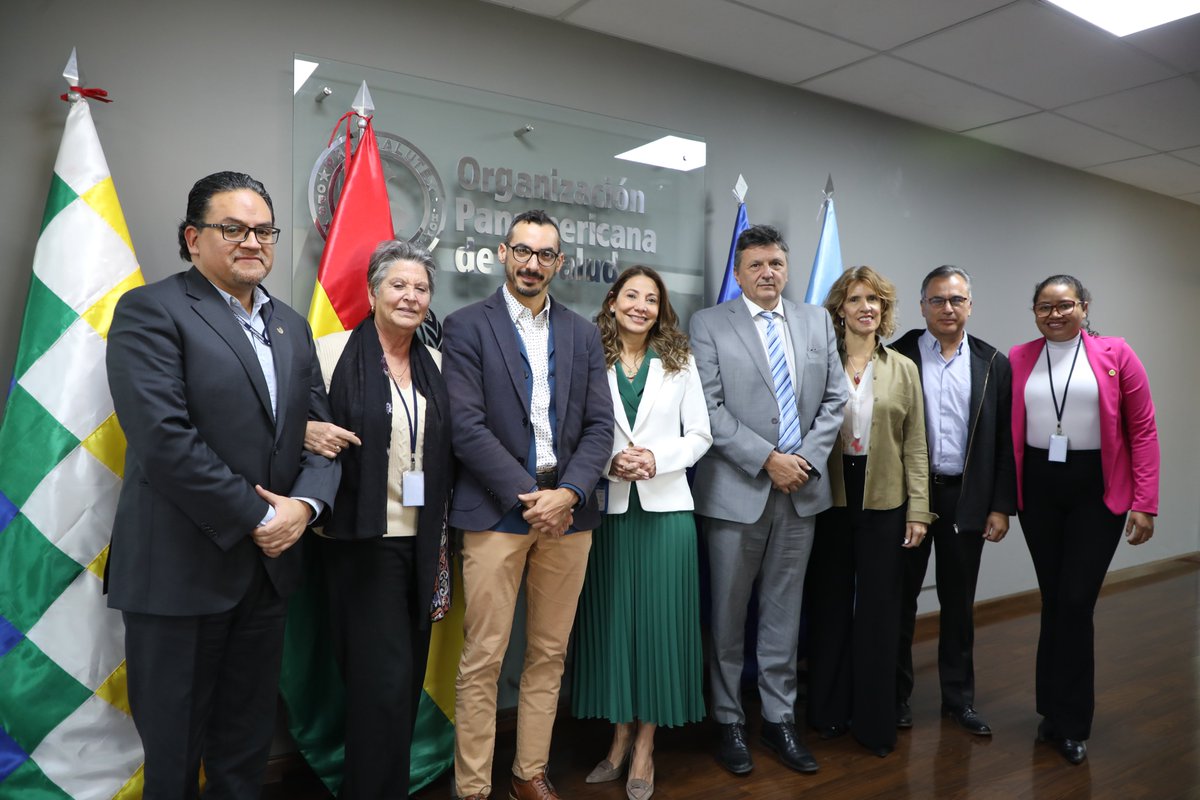 OPSOMSBolivia's tweet photo. Misión de Sistemas y Servicios de Salud de la @opsoms llega a Bolivia 🇧🇴con miras a apoyar en el fortalecimiento de la rectoría del sistema de salud, el Sistema Único de Salud (SUS), la formación y gestión de los Recursos Humanos, y el desarrollo de la información para la salud. https://t.co/KUssNk0x2I