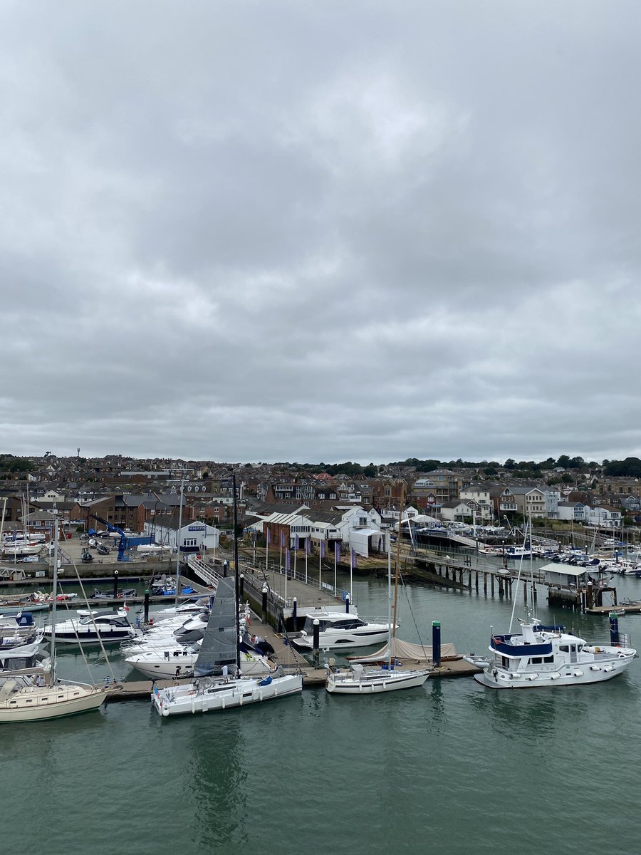 We are off to the Isle of Wight with our young ambassadors and coaches!! We will be doing @uksasailing sea change programme for the next 5 days 😍 so far done keel boating