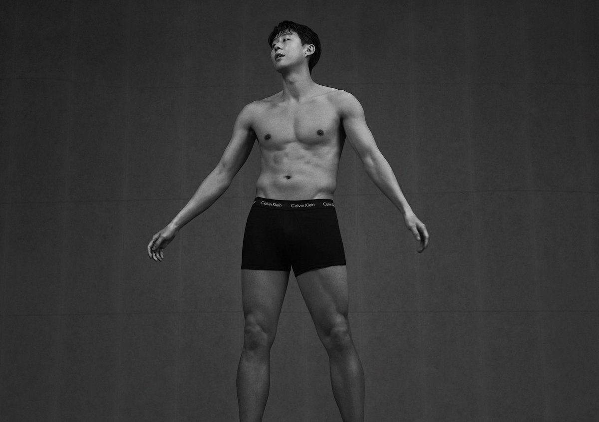 팔 벌리시면 제가 달려가 안아버릴 수 있어서 위험해요….