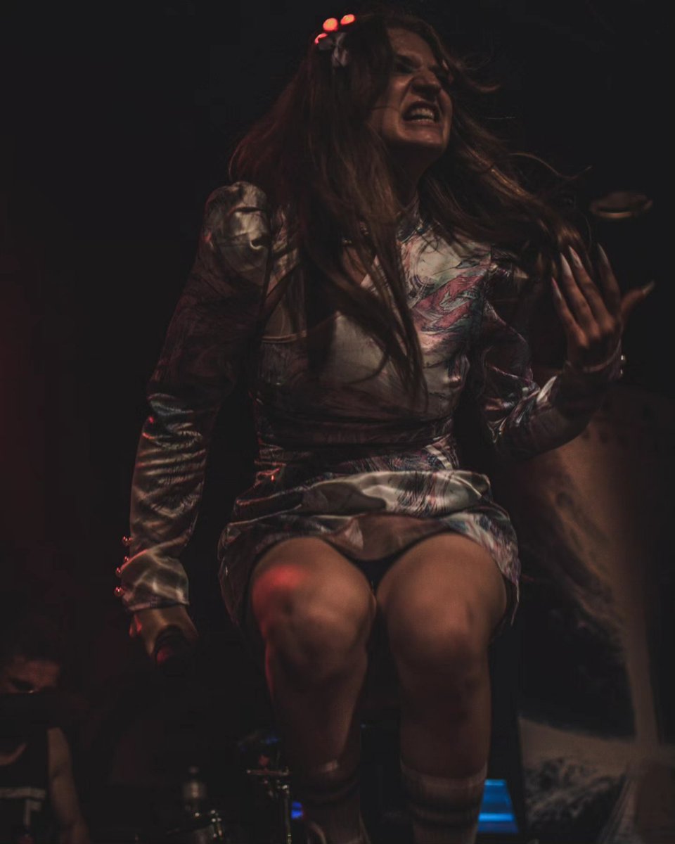 another_c0ffee's tweet photo. Opening with Ocean Encounters for @HA_NA_BIE_ aka the best day of my life. 🫶🏻

📸: GigView / Glenzer Blegh

Thanks for the review : https://t.co/N1h7NP1oaQ 

#metalvocalist #femalevocalist #scream #fryscream #growl #metalgirl #Oceanencounters #hanabie #metalband #belgium https://t.co/SdcC35tAAM