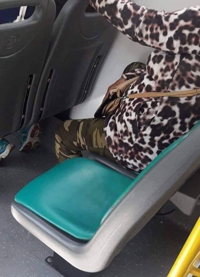 senhora, você não pode ser o caçador e a presa ao mesmo tempo.