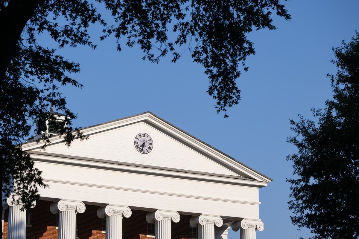 The sun rising on the Lyceum earlier today as we welcome the largest freshman class ever for the second year in a row! Welcome back, Rebs! 🔴🔵

📸: <a href="/tgraningphoto/">Thomas Graning</a>