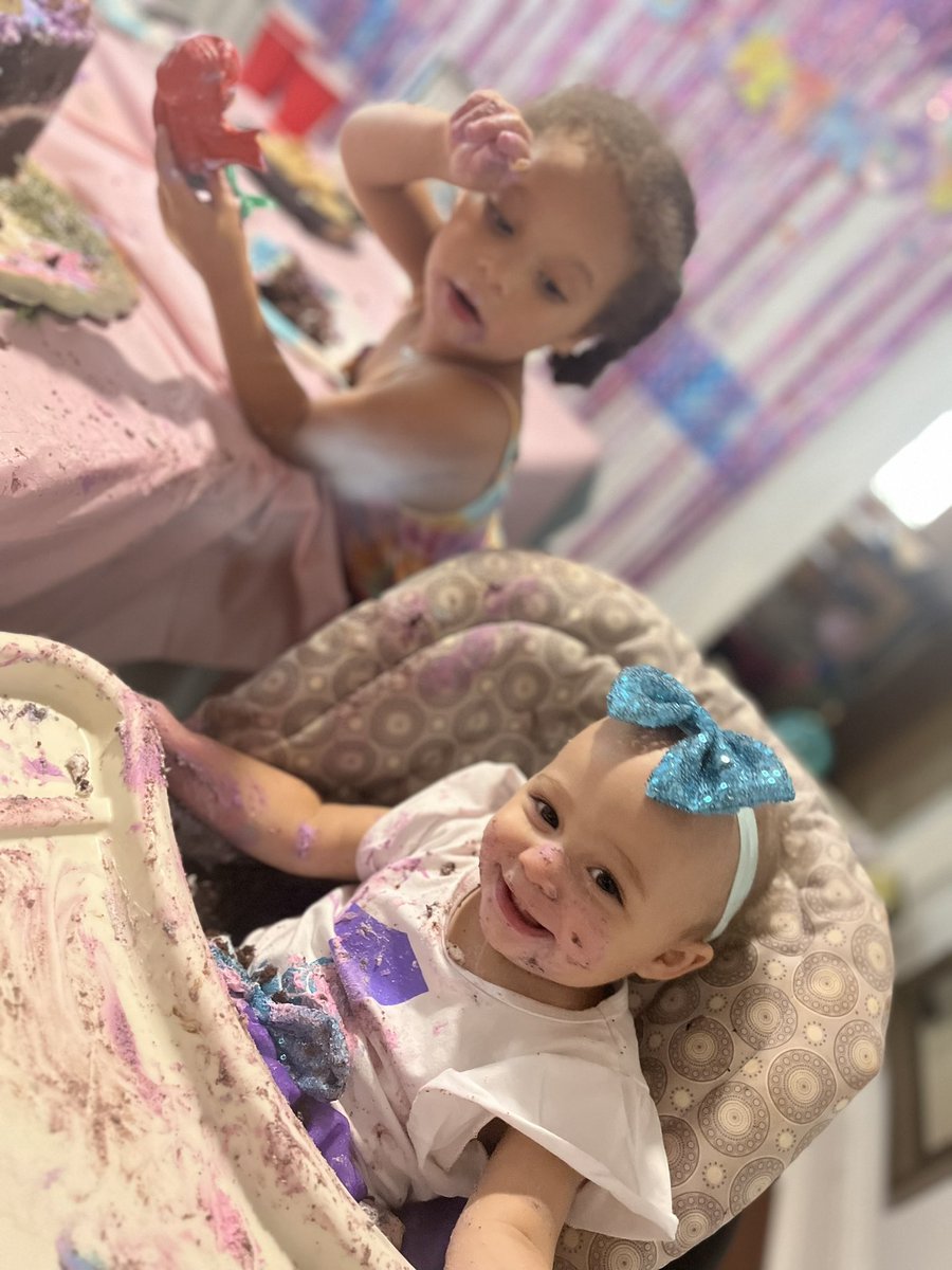 noliejayy's tweet photo. My baby turned 1 this weekend. Seems crazy how fast time is flying. #cherisheverymoment #motherhood #daughter https://t.co/OAOd8hRQCk