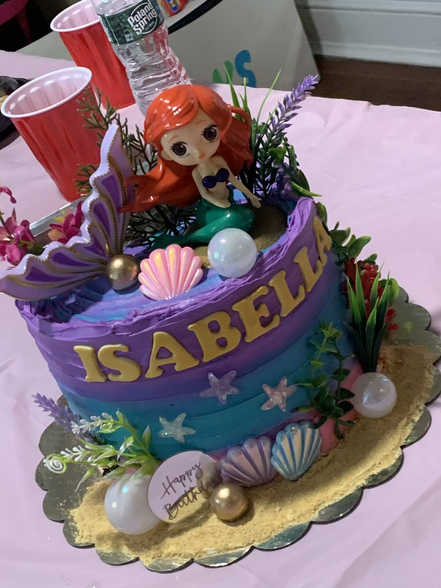 noliejayy's tweet photo. My baby turned 1 this weekend. Seems crazy how fast time is flying. #cherisheverymoment #motherhood #daughter https://t.co/OAOd8hRQCk