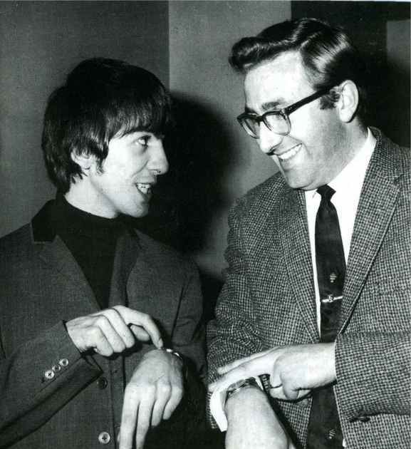 BeatlesArchive2's tweet photo. George Harrison and Mal Evans
The #Beatles via @60YearsAgoToday https://t.co/KpL02J7E4P