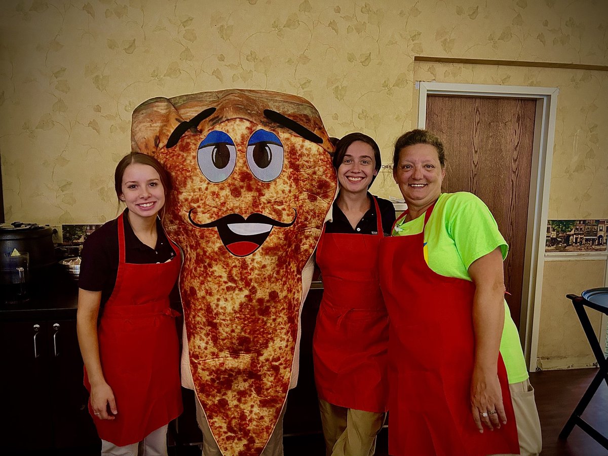 Our Taste of Town this month featured pizza from Chicago City Pizza. #TasteoftheTown #TrilogyLiving🍕
