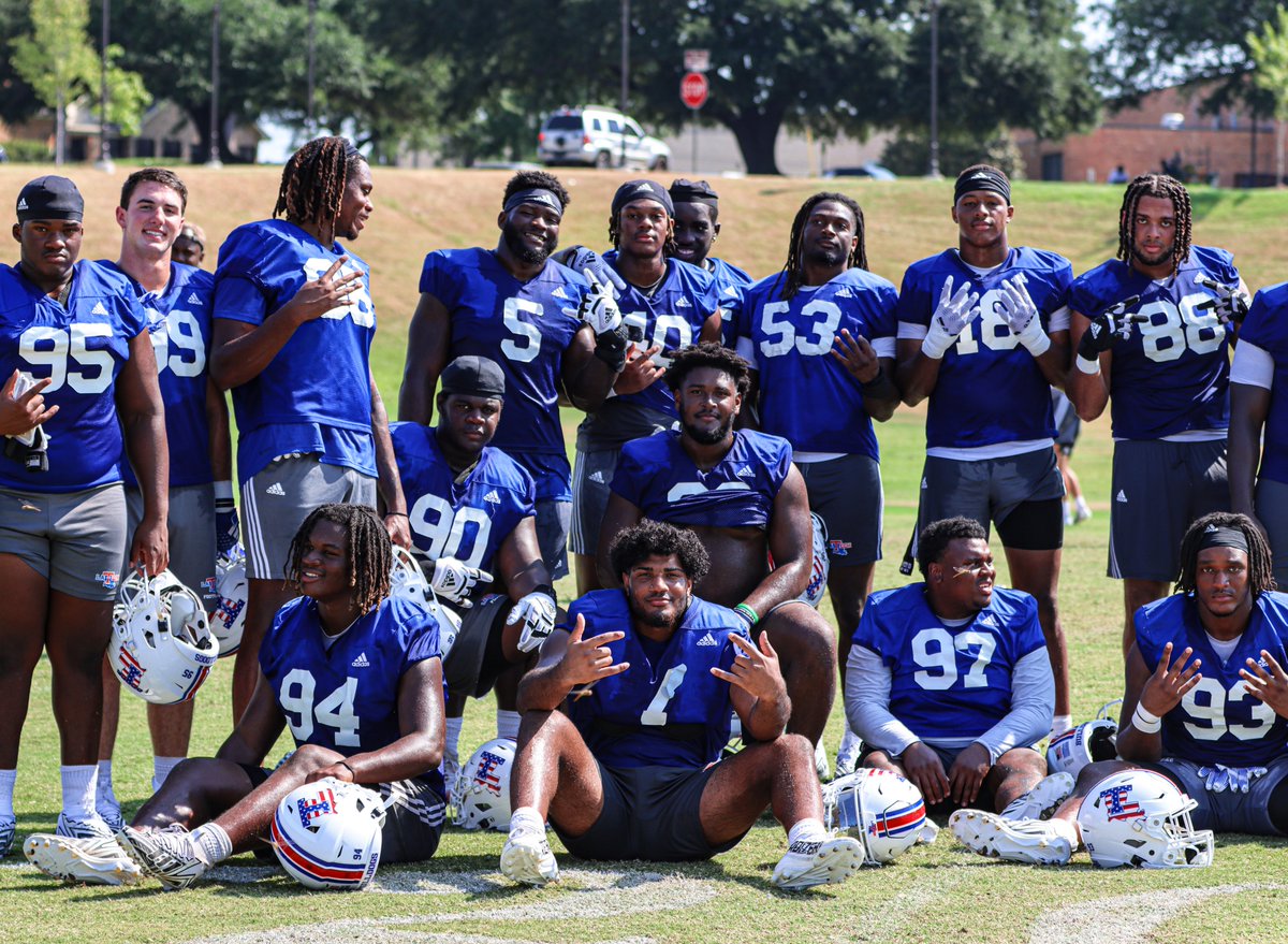 LATechFB's tweet photo. The photographer vs. the shot https://t.co/N6Zx1isnBV