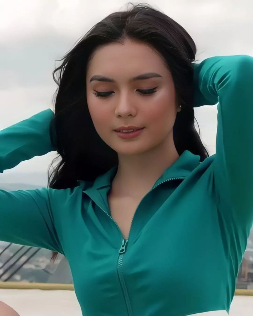 aldi80s's tweet photo. FRANCINE DIAZ
What a imcomparable beauty!
#Philippines #PH #Pinay #PinayGirls #PinayCelebs #FrancineDiaz https://t.co/WNn5W2y34o