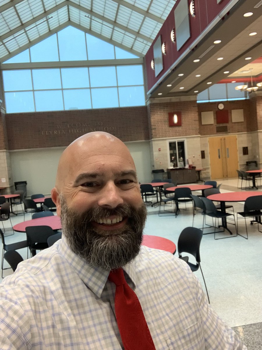 First day of school at @ElyriaHigh - great start to the year! Awesome to see the staff and students in the building! #pioneerproud #craftingtheculture