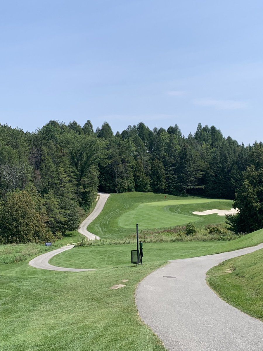 Beautiful day for golf  @OTRFresearch @mark_allturf