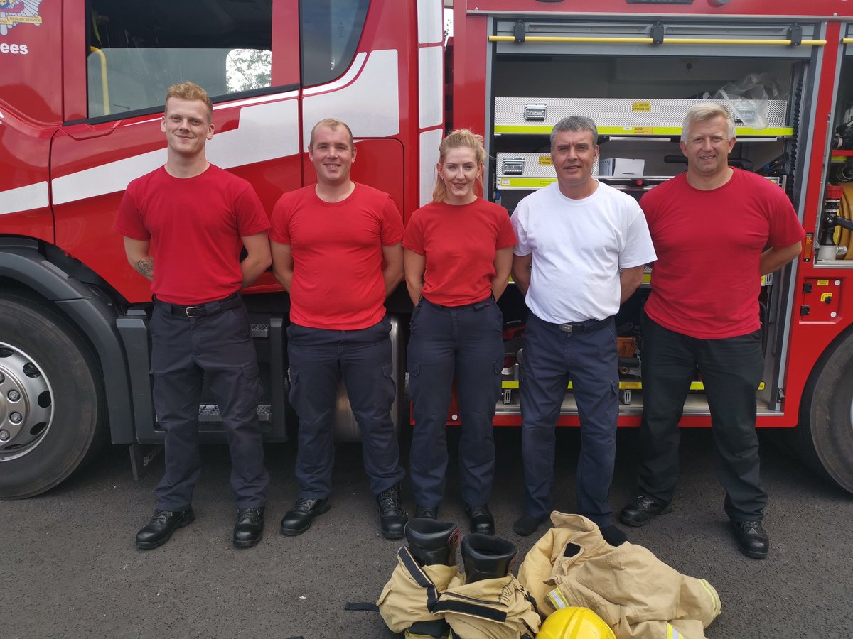 PerksSteve's tweet photo. Before and after pics of the On-Call BA team I joined in for the @shropsfire BA run off. The team were made up from @PreesFire_SFRS @SFRS_Oswestry &amp; @SFRS_Cleobury
Thank you to @FrsShrop for facilitating this run off and supporting teams.
#operationalcompetence 🚒🔥 https://t.co/6sSMB30DGv