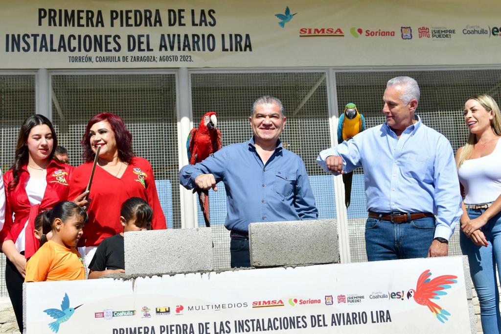 mrikelme's tweet image. Hoy inicia la ampliación del Aviario Lira, un espacio muy querido en nuestra ciudad.

Con el alcalde de #Torreón, @RomanCepeda  y directivos de @IndPenoles arrancamos las obras que habilitarán 10 mil m2 más, y recibirá a 2,700 aves en exhibición y 90 aves exóticas. (1/2)