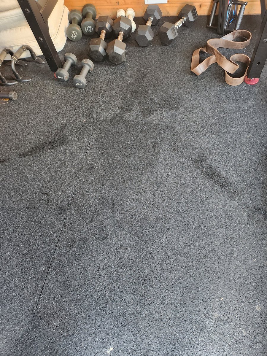 Mal_Fitzgerald's tweet photo. 45 Minute EMOTM. Gotta love a SWEAT ANGEL! https://t.co/2tK2uSaQw0