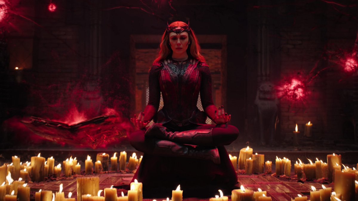 scarlazywitch's tweet photo. The Scarlet Witch owns the colour RED! https://t.co/751wi6wP23