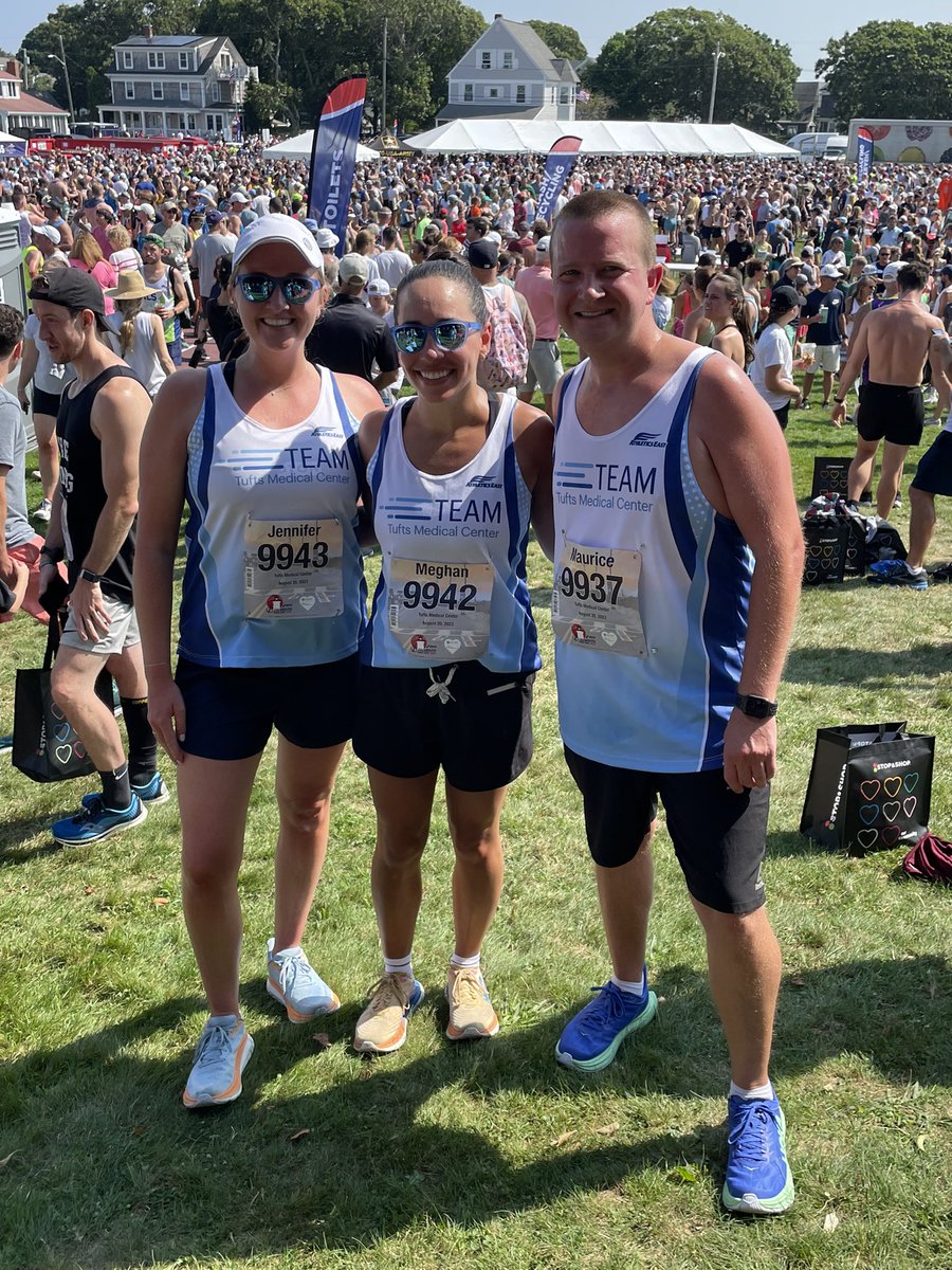 Proud to represent @TuftsMedicalCtr at the 2023 Falmouth Road Race along with Jenn and Meghan (@TuftsAnesthesia CRNAs)! An awesome event and a beautiful day for running. @TuftsMedicine