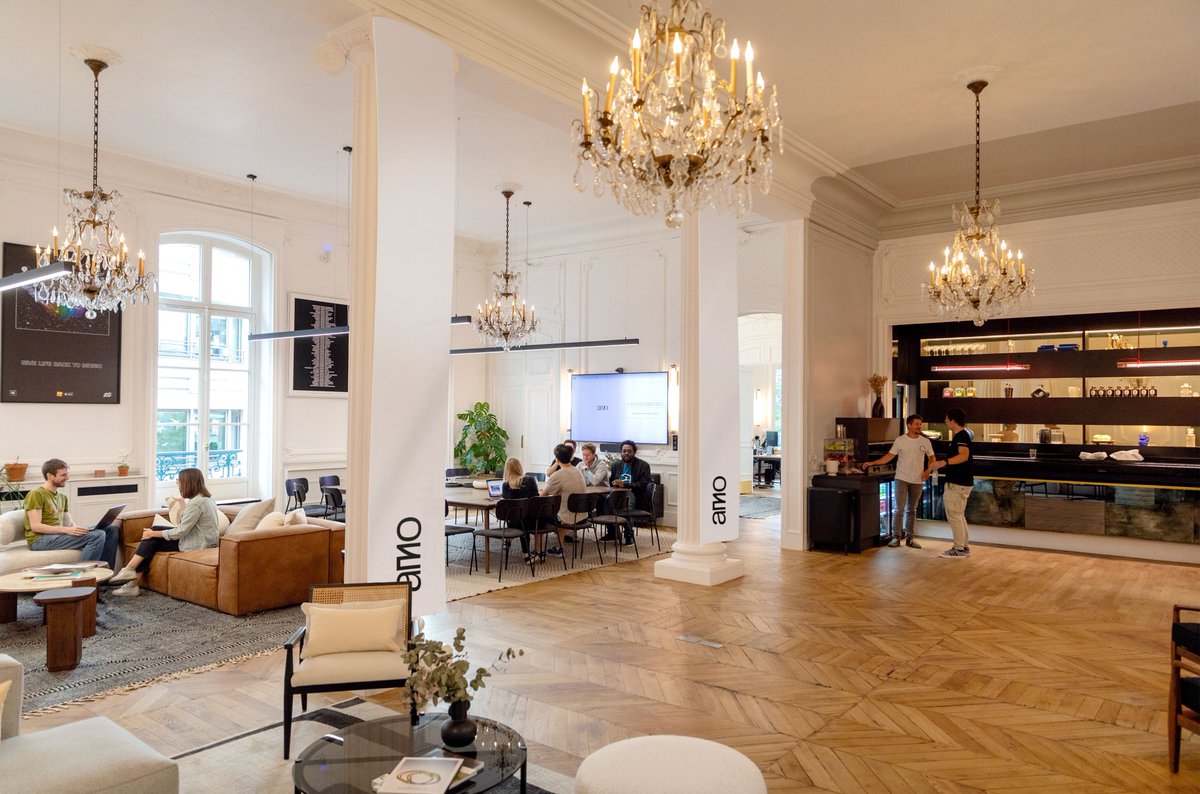 If I offered you a job that required you to be in the office 5 days a week, would you take it? I did, and here are my thoughts 6 weeks in <a href="/amoamoamo/">amo</a> about.amo.co/pov-working-fr…