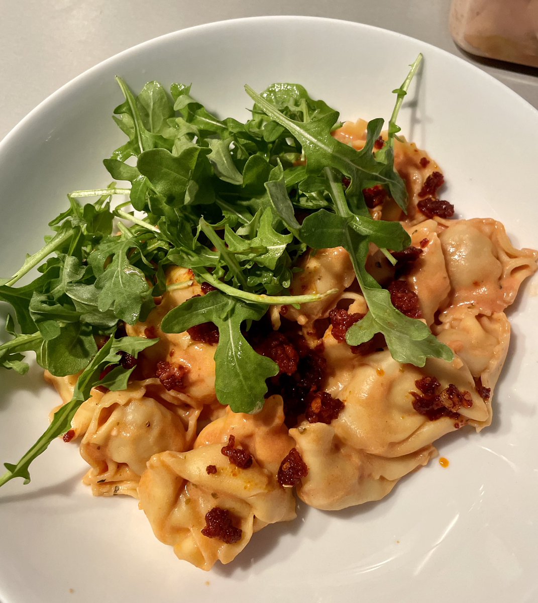 FPL_Topaz's tweet photo. Quick and easy Monday night dinner after work

Chicken tortellini with nduja and rocket in a creamy tomato sauce 

Ready in less than 10 minutes and all settled in time to watch the football

#COYG #CRYARS https://t.co/fXoLeofqUl