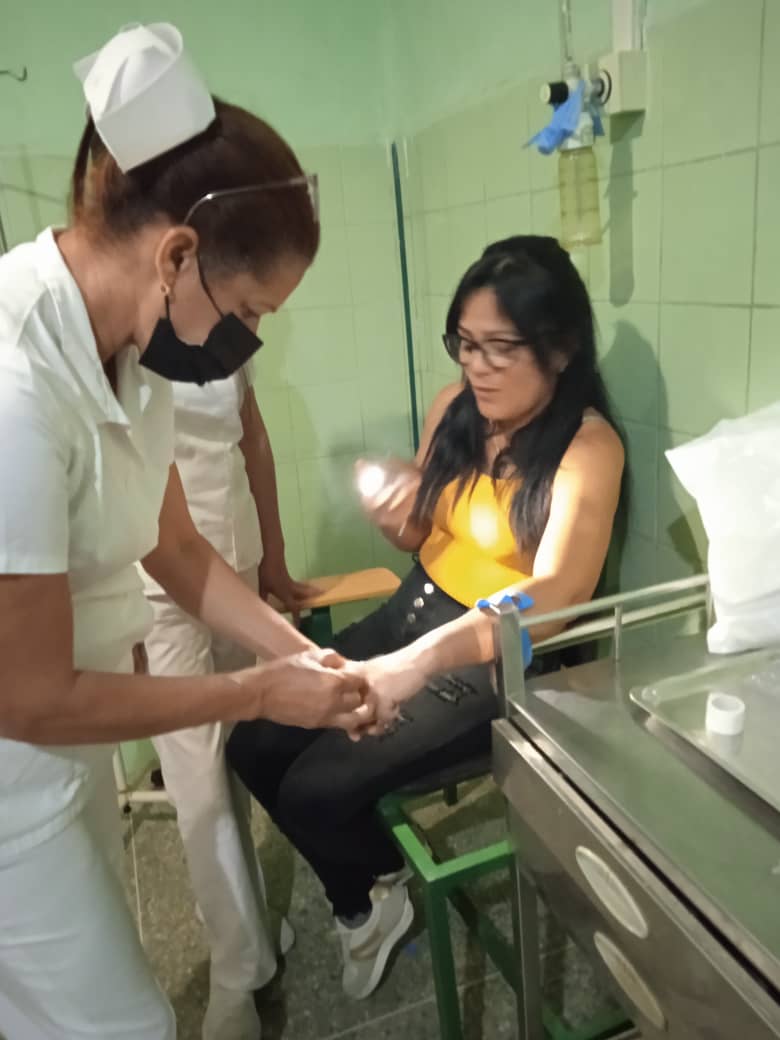 CubacolaboraAragua (@cubacolabora) on Twitter photo Ejemplo de mujer cubana federada siempre a la vanguardia colaboradora en funcion diaria cumpliendo su deber
<a href="/cubacolabora/">CubacolaboraAragua</a> Ejemplo de mujer cubana federada siempre a la vanguardia colaboradora en funcion diaria cumpliendo su deber
<a href="/cubacolabora/">CubacolaboraAragua</a>