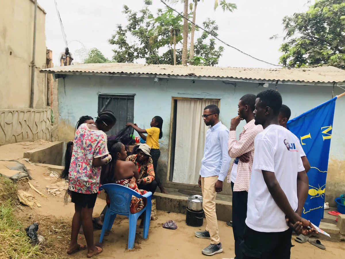 JuvensLuvengo's tweet photo. Dimanche 20 août 2023

« Fidèle à notre politique de proximité, ratissage large de Kindele, dans la commune de Mont-ngafula. »
#Avec_Dieu_Nous_Vaincrons https://t.co/GNE6AmV2be