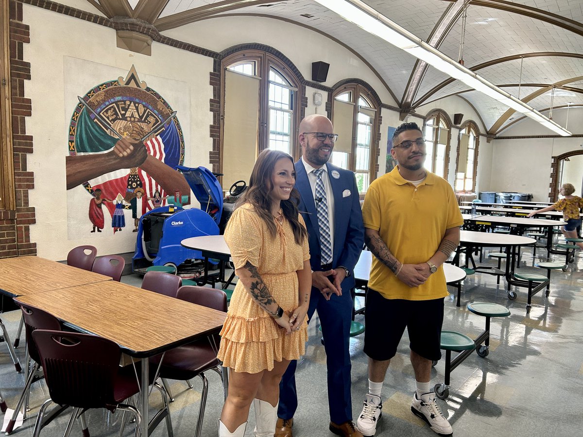 dps_k12's tweet photo. ๐ก๏ธItโs time for lunch and middle schoolers at Lake are funneling to the cafeteria.๐ฎ Canโt believe we are halfway through the #firstdayofschool!
#firstdaydps https://t.co/KPHKsyGJwL