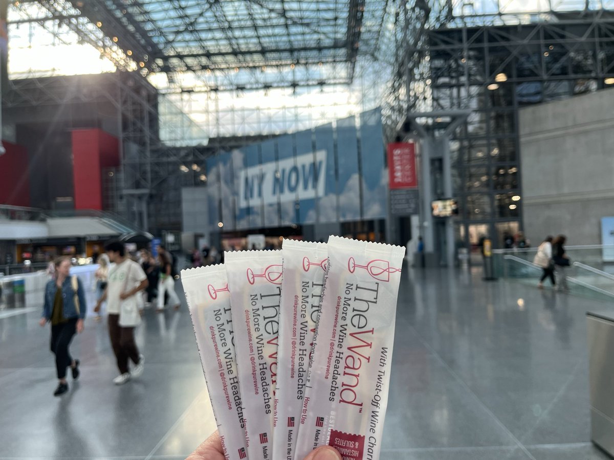 Greg_Anderson1's tweet photo. A great week for Team PureWine in NYC! Always gratifying to hear so many stories from customers who say PureWine is making a difference! #NoMoreWineHeadaches #NYNow #Ink48 @DrinkPureWine @nynowmarket https://t.co/yICmFnpFBt