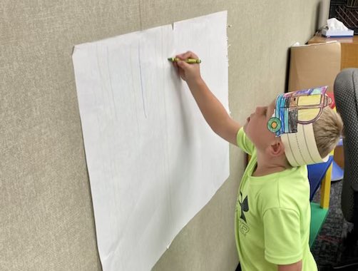 PCS_Pride's tweet photo. Kindergarten 
   Students are drawing vertical lines — which is prerequisite for writing letters.
#writingbasics  #CKLA  @Amplify https://t.co/flMIMYspga