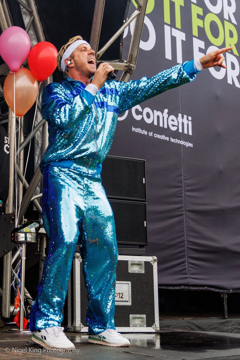 NigelKingPhotos's tweet photo. More @jakeshears on the @Confetti_ICT stage at @splendourfest Day 2 in #Nottingham.

For @LeftLion.

#LiveMusicPhotography #GigPhotography #musicphotography #musicphotographer #NottinghamPhotographer #Nottingham #SplendourFest https://t.co/B1NWvYsJin