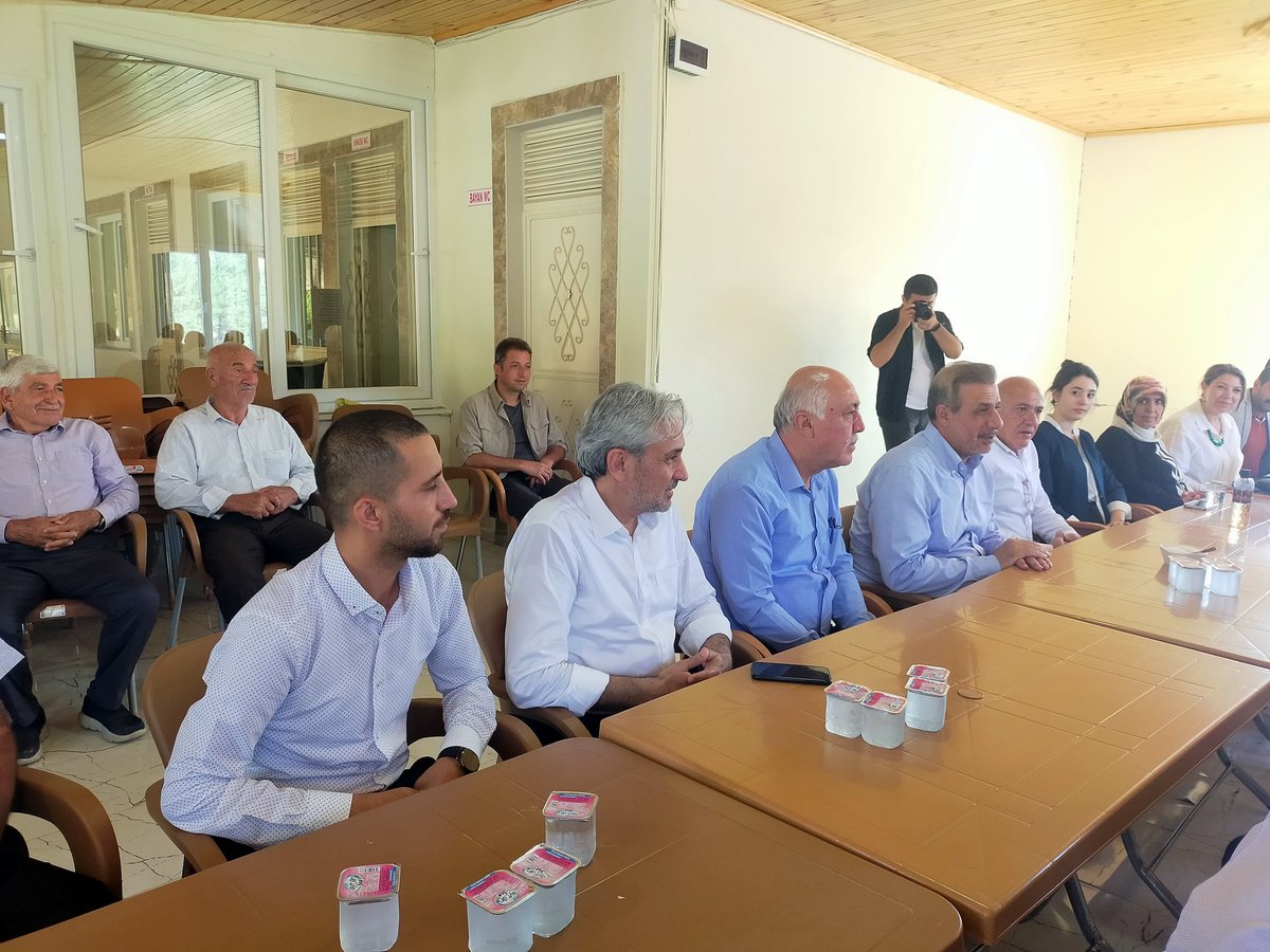 AK Parti Gaziantep Milletvekilimiz Sayın <a href="/irfancelikaslan/">İrfan Çelikaslan</a>, İl Teşkilat Başkanımız Sayın Ahmet Doğan ve İl Teşkilatı, Belediye Başkan Vekilimiz Sayın Yakup Bahar ve ilçe teşkilatımız ile birlikte Hamidiye ve  Atmalı mahallemizi ziyaret ettik.